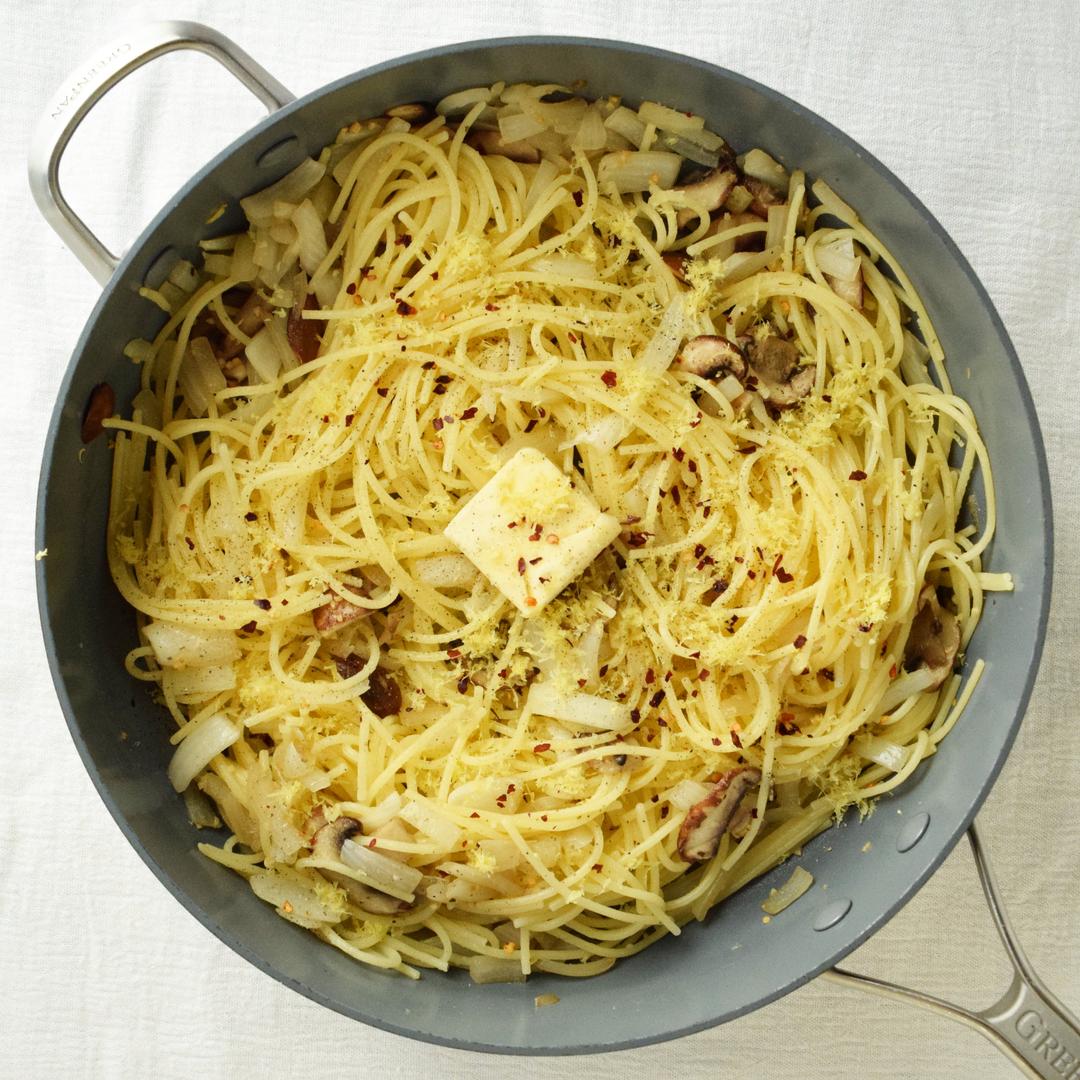 pasta with butter and spices added